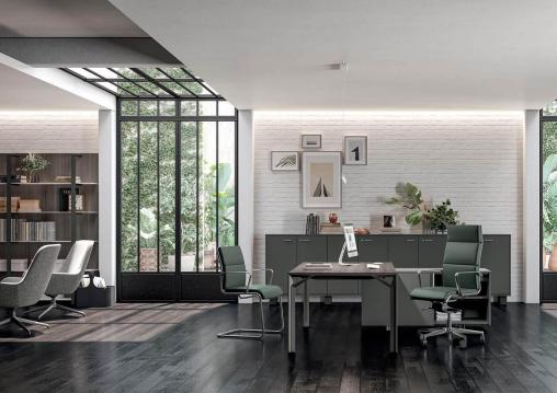 Bureau direction quadrifoglio x8 3