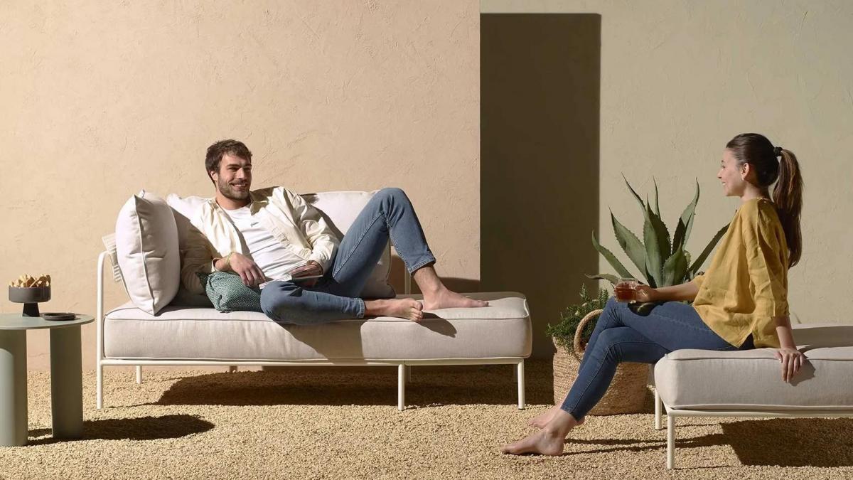 Flap armchair 015